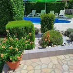 Panorama 4*